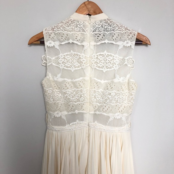 Valentino lace pleated midi dress in cream color - Picture 6 of 8